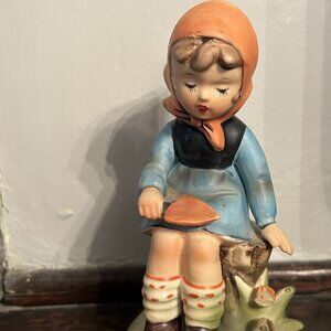 Vintage Erich Stauffer Figurine Girl in the Garden, Pre-Owned